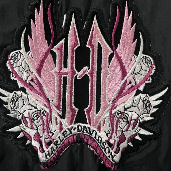 Upcylcled windbreaker with pink rose Harley Davidson Patch - Picture 3 of 4